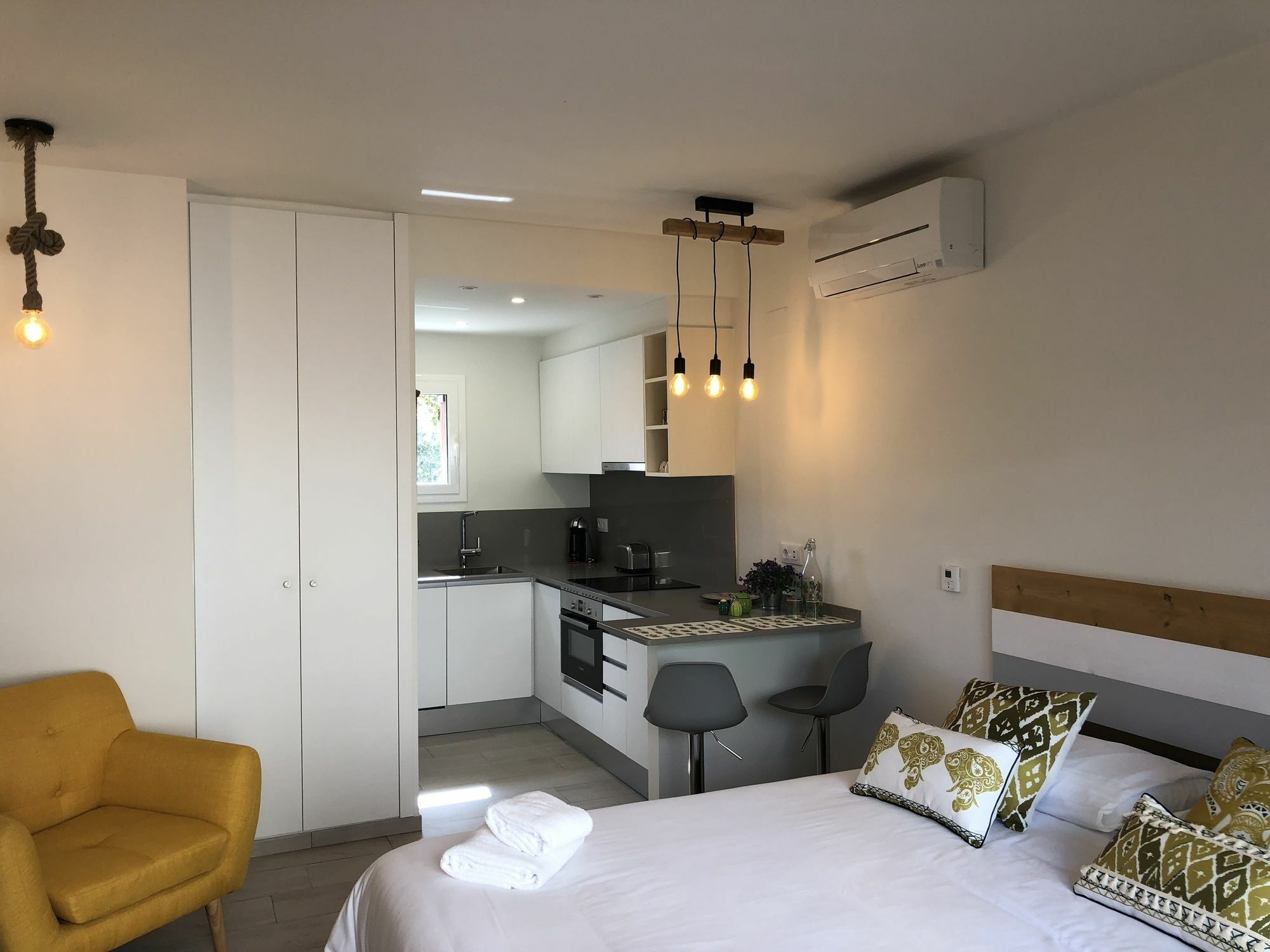 Rambla De Marisol Apartments Кастельдефельс Экстерьер фото